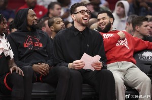 hth-火箭2连败，申京仅7分仍不忘全明星！遭KD乌度卡怒批后坦言想念范乔丹|黄蜂|凯文·杜兰特|夏洛特黄蜂队|波士顿凯尔特人队|印第安纳步行者队_新浪体育_新浪新闻