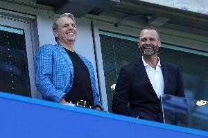 足坛转会给伯利玩穿了！切尔西买人不为自用，1-2年转手挣1000万+